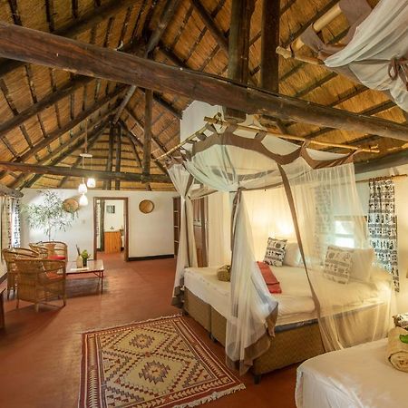 Villa Pioneer Camp à Lusaka Extérieur photo